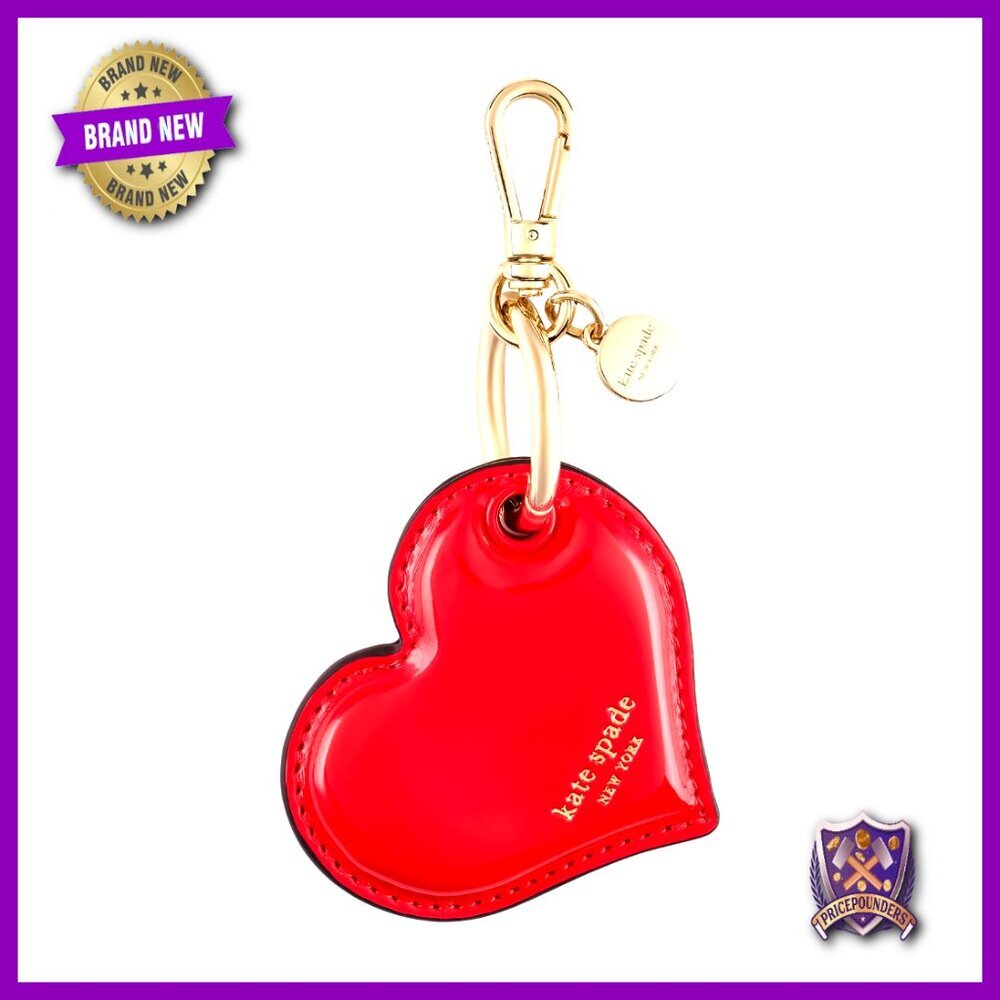 Heart-Shaped AirTag Charm Keychain Elegant Gold Clip for Bags Luggage Keys